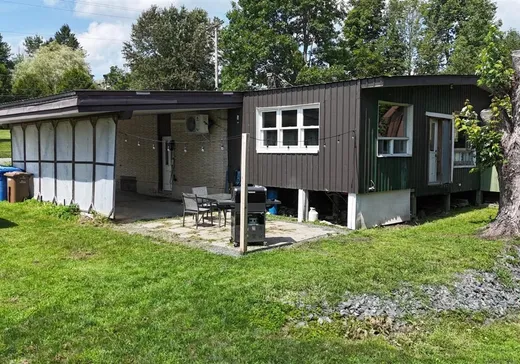 House for sale - 122 Route 116, Pointe-Claire (Montreal Island), J0B 2H0