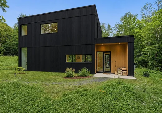 Maison à étages à vendre - 48 Ch. du Pic-de-l'Ours, Eastman, J0E1P0