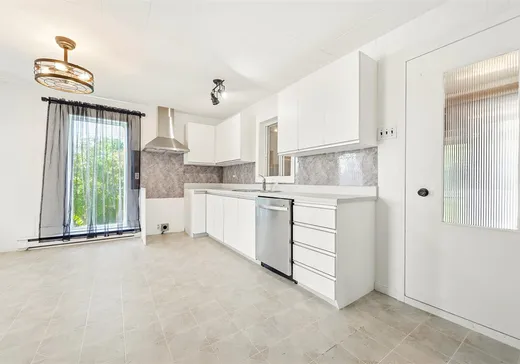House for sale - 217 Rue Notre-Dame, Tring-Jonction, G0N 1X0