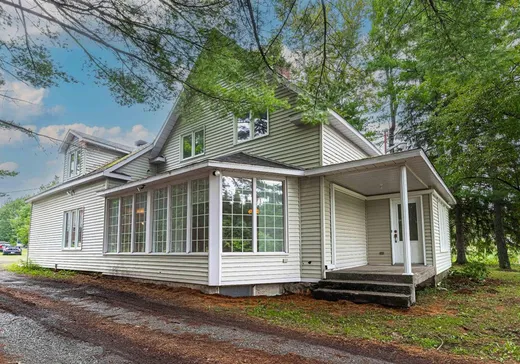 Un étage et demi à vendre - 8018 Ch. de St-Élie, Sherbrooke, J1R0C4