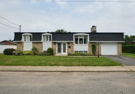 Bungalow for sale - 270 122e Rue, Shawinigan-Sud, G9P3N2