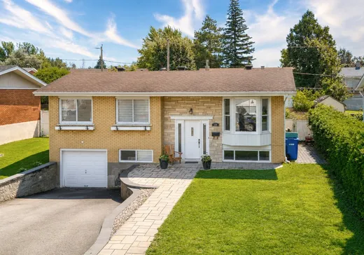 Maison à étages à vendre - 128 Rue Léonard, Châteauguay, J6K1N8