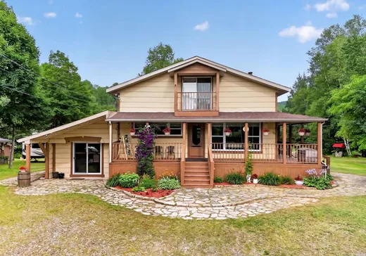 Maison à vendre - 106 Ch. Cadieux, St-Remi-D'Amherst, J0T 2L0