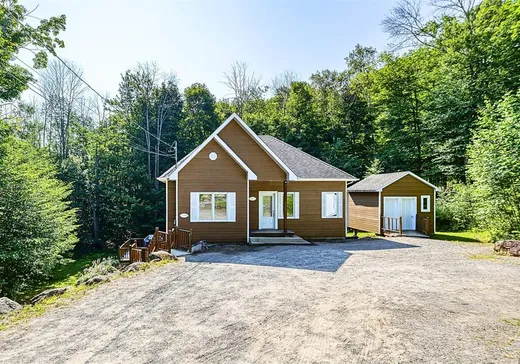 House for sale - 184Z-184AZ Ch. des Cèdres, Ste-Anne-Des-Lacs, J0R 1B0