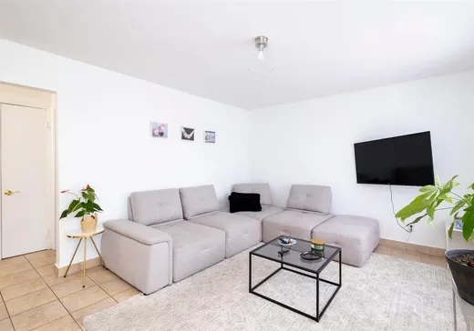 Maison à vendre - 11285 Av. Garon, Montréal (Nord), H1H 3T5