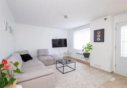 Maison à vendre - 11285 Av. Garon, Montréal (Nord), H1H 3T5