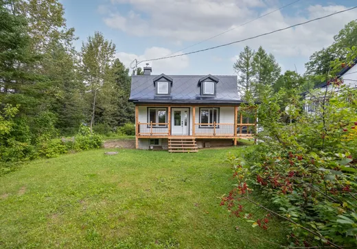 Maison à étages à vendre - 1 Rue St-Louis, Sainte-Brigitte-de-Laval, G0A3K0