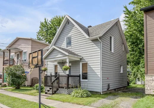 Maison à vendre - 136 Av. Jacques-Cartier, Donnacona, G3M 2B3