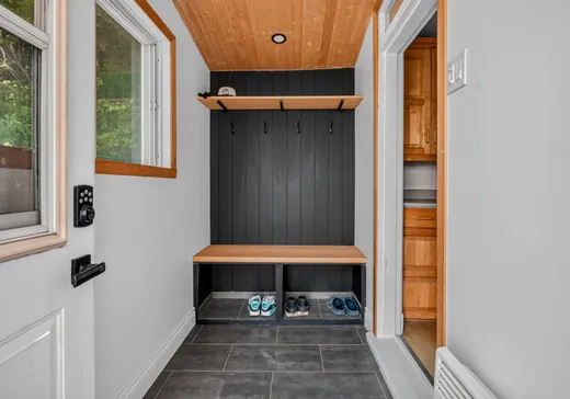 Maison à vendre - 9563 Av. Royale, Sainte-Anne-de-Beaupré, G0A 3C0