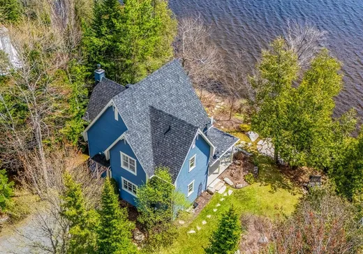Maison à vendre - 260 Ch. du Lac-des-Trois-Milles N., Ste-Cecile-De-Whitton, G0Y 1J0