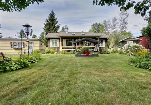 House for sale - 43 Rue des Trois-Lacs, Plessisville, G6L 5J4