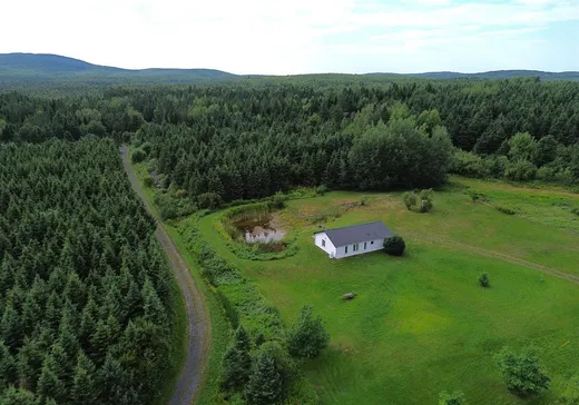 Maison à vendre - 256 6e Rang, Lac-Drolet, G0Y 1C0