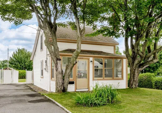 Maison à vendre - 1444 Rue St-Louis, Sherbrooke, J1H 4P4