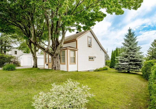 Maison à vendre - 1444 Rue St-Louis, Sherbrooke, J1H 4P4