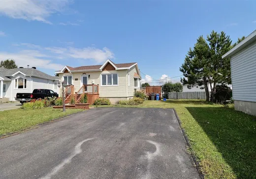 House for sale - 146 Rue des Terrasses N., Rivière-du-Loup, G5R 5C9
