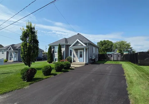 House for sale - 134 2e Avenue, Grenville, J0V 1J0