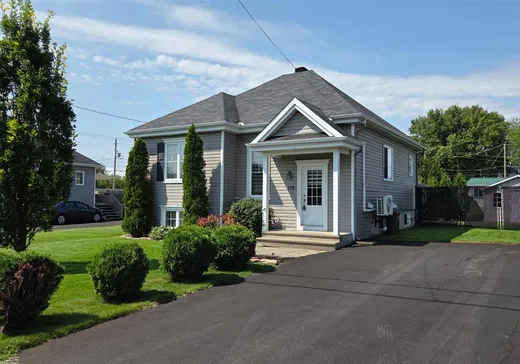 House for sale - 134 2e Avenue, Grenville, J0V 1J0