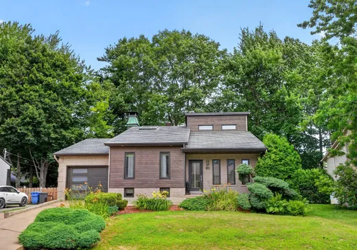 Maison à étages à vendre - 300 Rue Ami-Soleil, Lavaltrie, J5T2K6