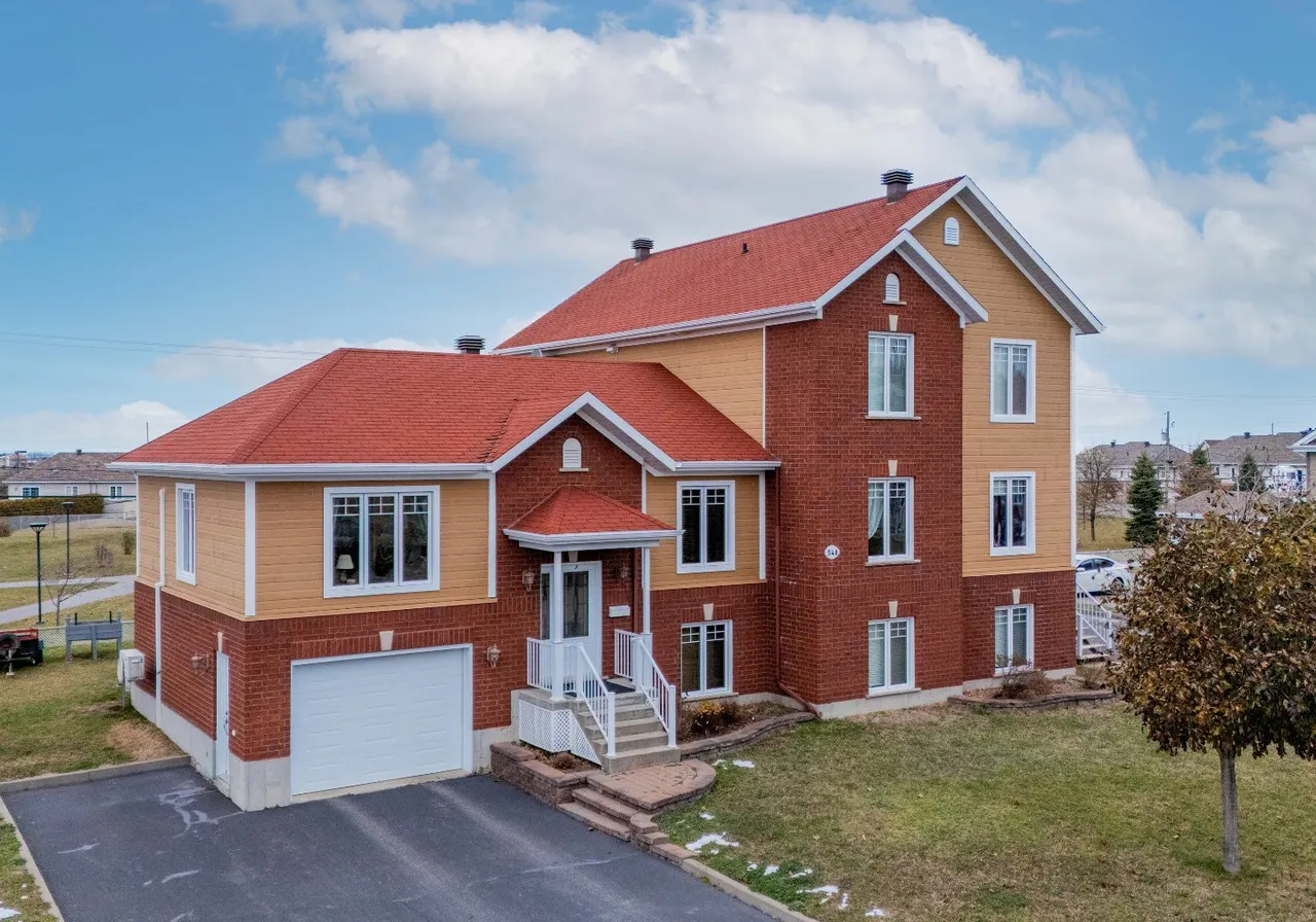 540 Av. Belzile — photo 2