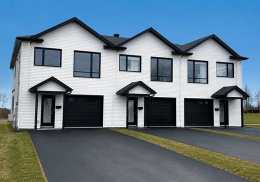 Maison à étages à vendre - 3819 Rue Émile-Chartier, Sherbrooke, J1L0H7