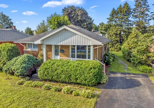 Bungalow à vendre - 44 Boul. Lucien-Cardin, Massueville, J3P4T6