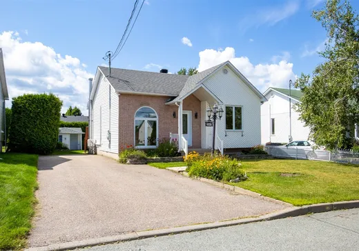 Maison à vendre - 2041 Rue Watopeka, Sherbrooke, J1L 2J7