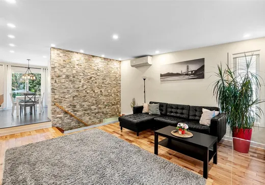 Maison à vendre - 94 Av. Jolliet, Candiac, J5R 5P1