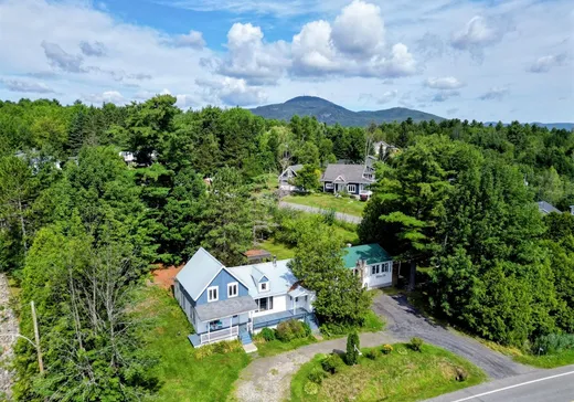 Maison à étages à vendre - 709-715A Ch. des Pères, Magog, J1X7Y6