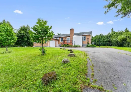 Bungalow à vendre - 55 Boul. Ste-Rose E., Laval (Sainte-Rose), H7L3K5