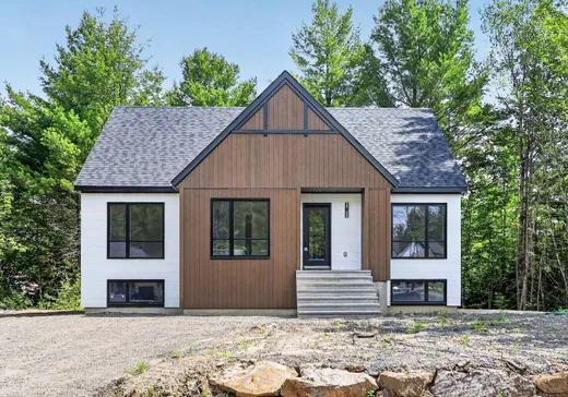 Maison à vendre - 504 Rue des Générations, Saint-Colomban, J5K 0R5
