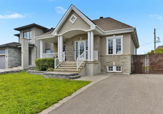 Maison à vendre - 3209 Rue de la Sucrerie, Sainte-Marthe-sur-le-Lac, J0N 1P0