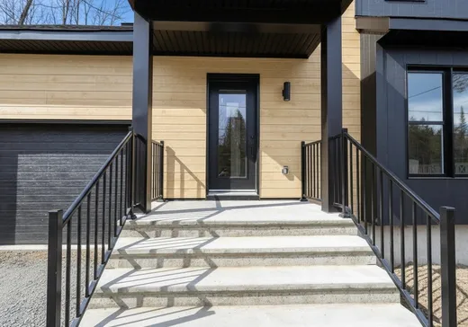 Maison à vendre - 540 Rue des Générations, Saint-Colomban, J5K 0R5