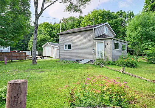Maison à vendre - 4 Rue St-Charles, Sainte-Brigitte-de-Laval, G0A 3K0