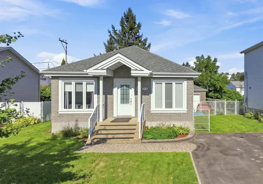 House for sale - 640 Rue du Titanic, Sainte-Catherine, J5C 1T8