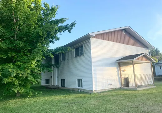 Maison à vendre - 1975 Rue Belvédère S., Sherbrooke, J1H 5R8