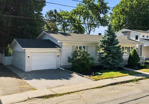 Bungalow à vendre - 530 Rue St-Alfred, Drummondville, J2C4A9