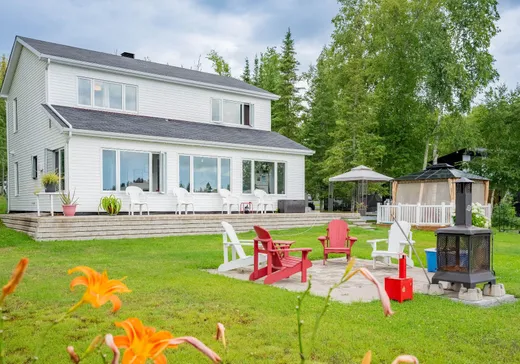 Maison à vendre - 216 Ch. du Lac-Ben, Val-d'Or, J9P 7B9