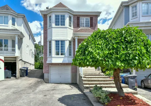 Maison à étages à vendre - 4465 Boul. Ste-Rose, Laval (Fabreville), H7R1Y5