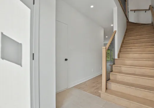 Maison à vendre - 678 Rue Caron, Sainte-Marthe-sur-le-Lac, J0N 1P0