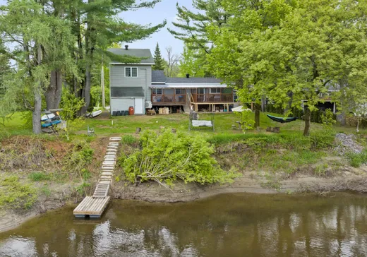 Two or more stories for sale - 161 Av. Villeneuve, Notre-Dame-des-Prairies, J6E0N6