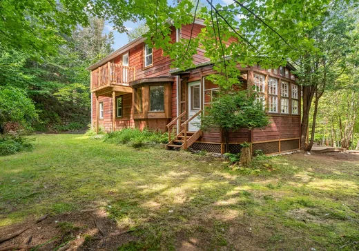Maison à étages à vendre - 2169 Ch. du Rapide, Val Morin, J0T2R0