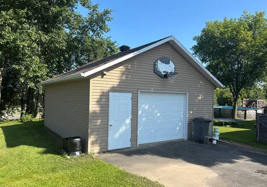 House for sale - 957 Rue St-Jacques O., Plessisville, G6L 4Y4