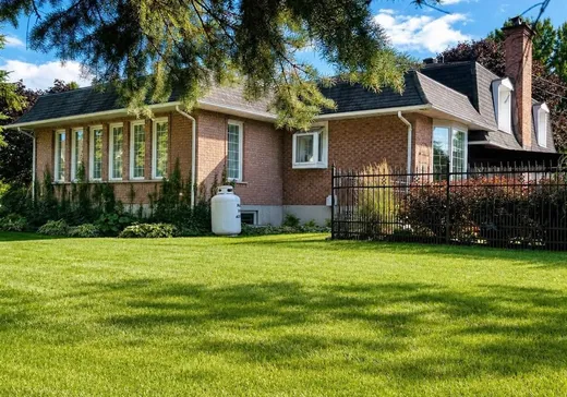 Maison à vendre - 39 Place Durand, Saint-Esprit, J0K 2L0