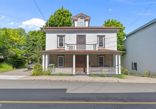 Two or more stories for sale - 159 Rue St-Joseph, Lévis, G6V1C6