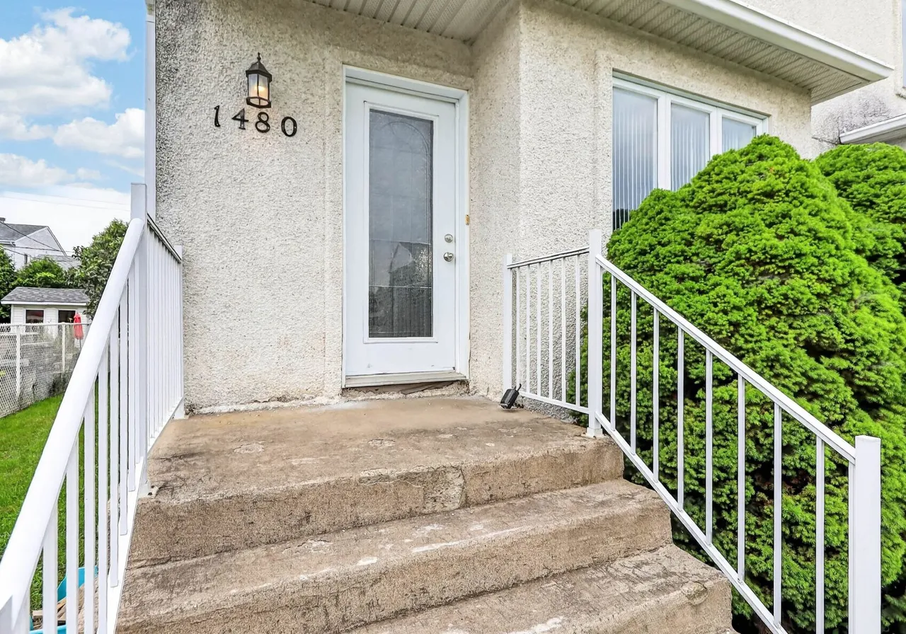 1480 Av. du Parc — photo 3