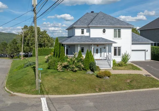 Maison à vendre - 2 Rue Bellevue, Témiscouata-sur-le-Lac, G0L 1E0