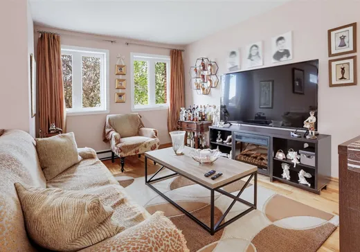 Maison à vendre - 4402 Rue Fafard, Laval (Chomedey), H7T 1Z3