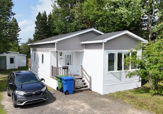 Maison à étages à vendre - 129 Rue des Plaquebières, Sept-Îles, G4S1J1