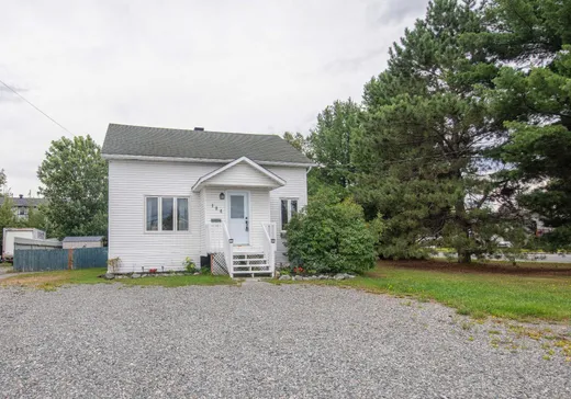 Two or more stories for sale - 104 Ch. de la Baie-Carrière, Val-d'Or, J9P5Z8