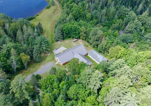 Maison à vendre - 1000 Ch. du Lac-des-Soeurs, Ste-Ursule, J0K 3M0